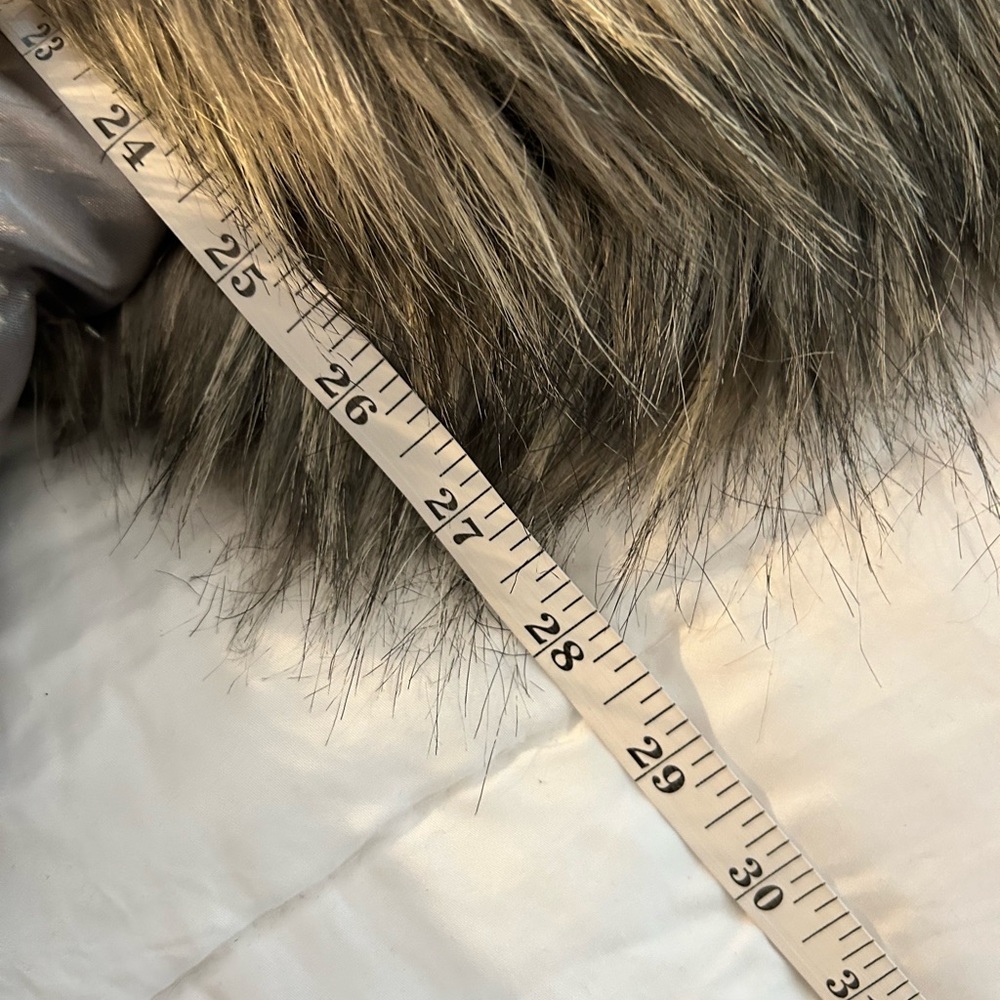 Nicole Miller Faux Fur Open Vest - Picture 7 of 7